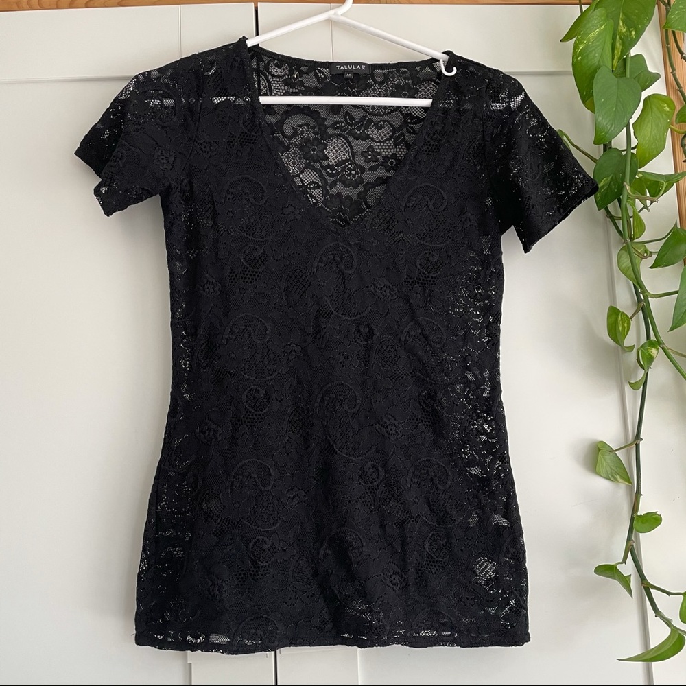 Aritzia stretch lace top